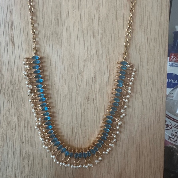 Elegant Gold tone and Blue Necklace 😊😊 - Picture 1 of 4